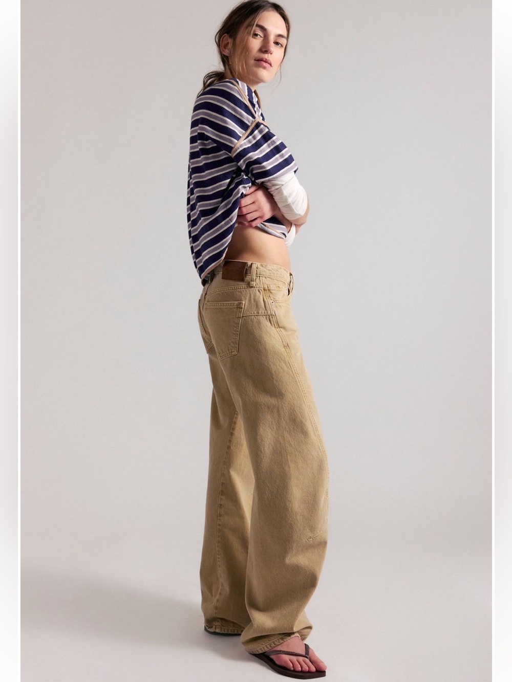 Free People We The Free Fable Low-Rise Twisted Bowed Jeans 32 Oat Latte NWT - Picture 4 of 17
